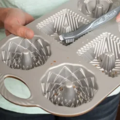 Brosse de Nettoyage pour Bundt Nordic Ware