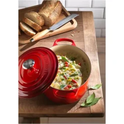 Cocotte en Fonte Ovale 35 cm Cerise Le Creuset Signature