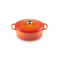 Cocotte en fonte Ovale 33 cm Volcanique Le Creuset Signature