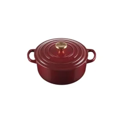 Cocotte en Fonte Ronde 20 cm Garnet Bouton Doré Le Creuset Signature
