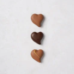 Coffret 8 Cœurs Fourrés Chocolat Noir et Lait 75 g Valrhona