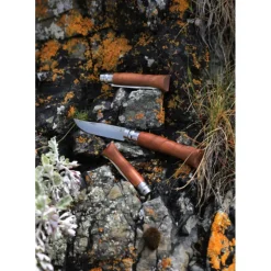 Couteau N°9 avec Manche en Noyer Opinel