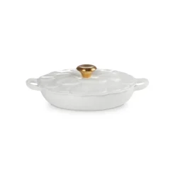 Faitout Fonte Émaillée Pétales Blanc avec Bouton Doré 26 cm Le Creuset