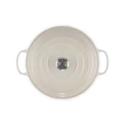 Faitout Meringue en Fonte avec Intérieur Sable 30 cm Le Creuset Signature