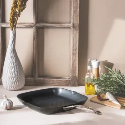 Grill Carré Castel'Pro 28 cm Poignée Fixe Ultralu Cristel