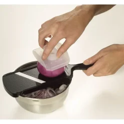 Mandoline Réglable Lame Céramique avec Protège Doigts Kyocera Noire