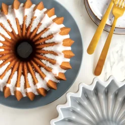 Moule à Gâteau Bundt Brilliance 2,5 L Gold Nordic Ware