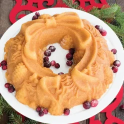 Moule à Gâteau Bundt Couronne de Noël Silver Nordic Ware