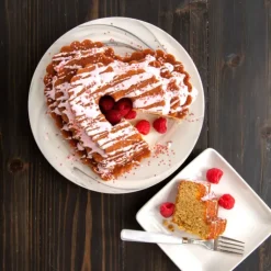 Moule à Gâteau Bundt Cœur 3 Étages Toffee Nordic Ware