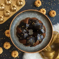 Moule à Gâteau Bundt Torsadé Gold Nordic Ware
