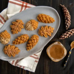 Moule à Gâteaux Pommes de Pin (x9) Bronze Nordic Ware