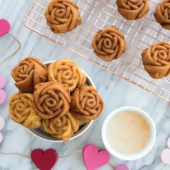 Moule à Gâteaux Roses (x6) Toffee Nordic Ware