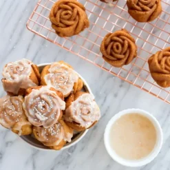 Moule à Gâteaux Roses (x6) Toffee Nordic Ware