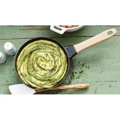 Poêle en Fonte Noir 24 cm Manche Bois Staub