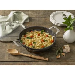 Sauteuse Antiadhérente Essentiel Céramique 28 cm et couvercle Le Creuset