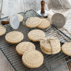 Tampons à Biscuits et Cookies Ronds Greetings (x3) Nordic Ware